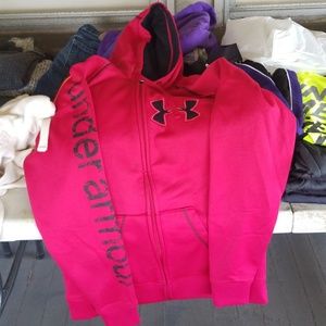 Under Armour sweatshirt